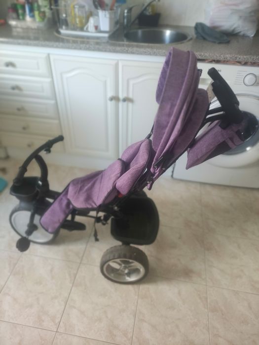 Carinho de passeio criança