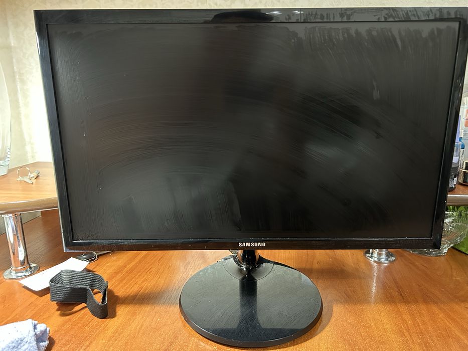Монитор Samsung 22″ LS22F350FHIXCI • как новый • Full HD