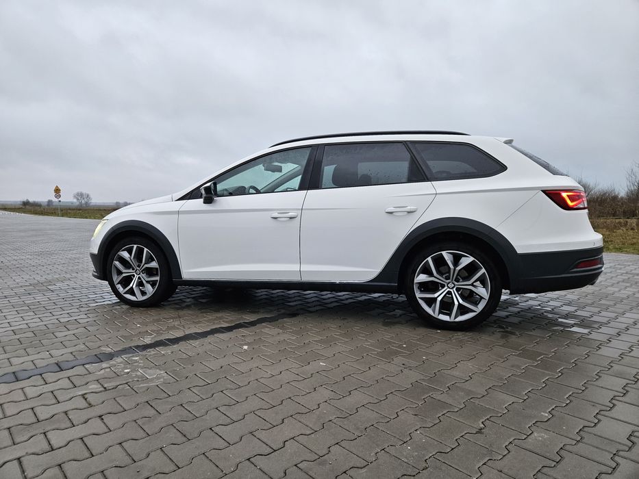 Piękny Seat Leon X-PERIENCE 1.6 TDI led alus 18