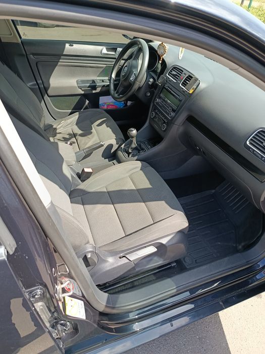 Продам авто Volkswagen Golf 6 (2011) — 1.6 TDI, механіка