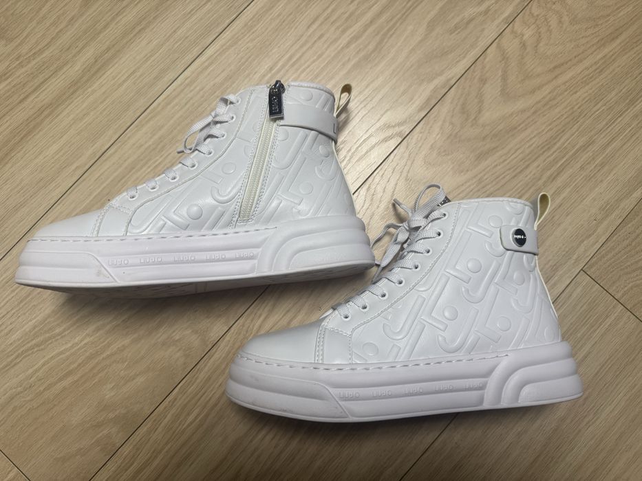 Жіночі білі кросівки Liu jo 36 розмір (оригінал) ідеальний стан, Нові