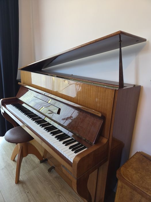 Pianino  Legnica