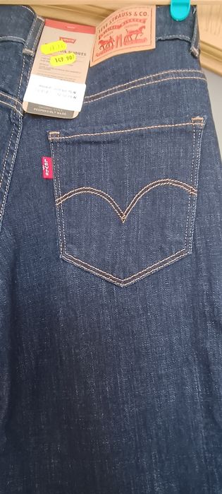 Levi's krótkie spodenki nowe z metkami.