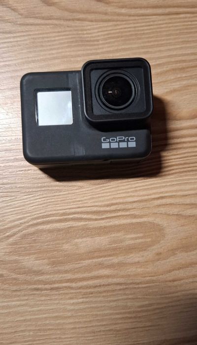 Kamerka GoPro 7 + statyw + nóżka do statywu + ładowarka + pokrowiec