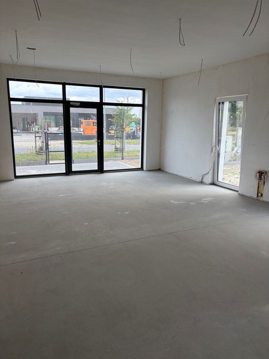 Wynajmę lokal usługowy centrum Jelcz-Laskowice