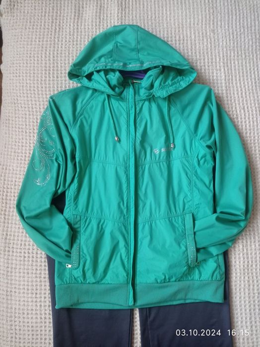 Продам спортивний костюм