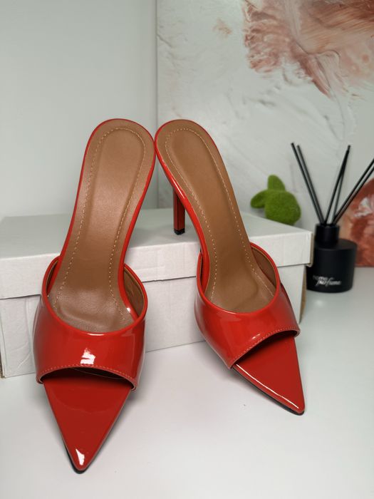 Мюли на каблуке, сабо, летние босоножки