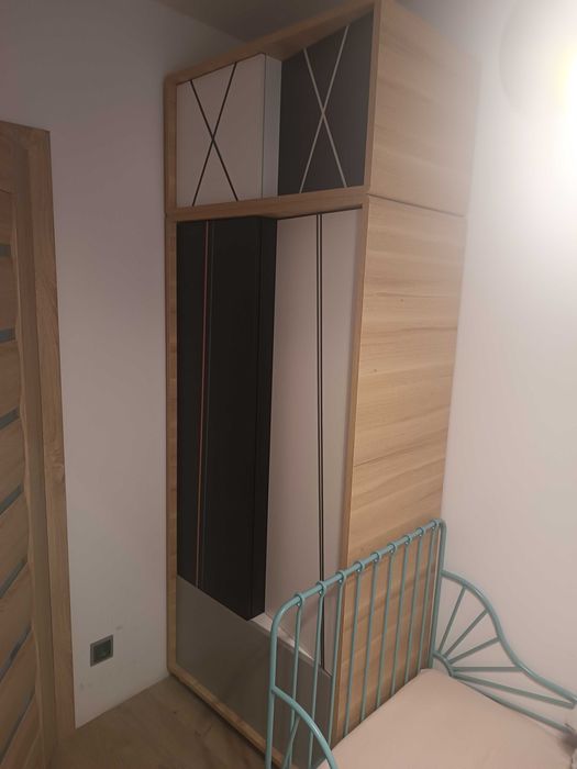 Szafa dziecięcą/ Black Red White