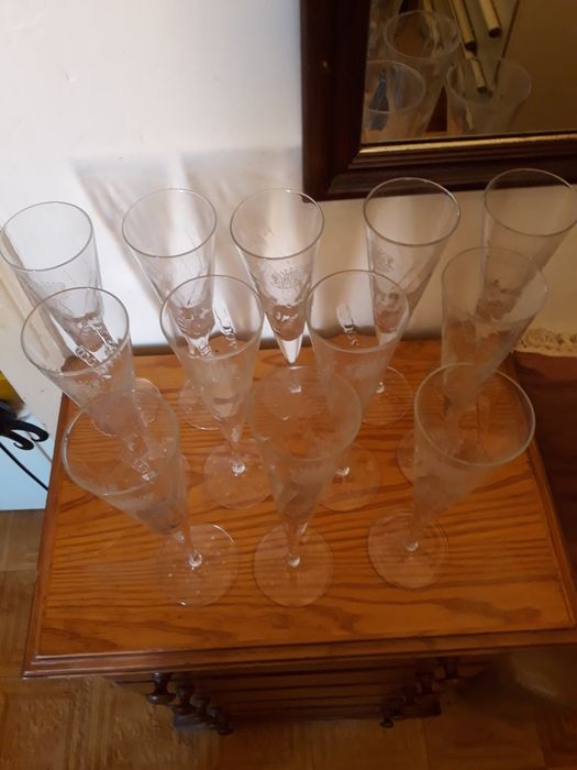 12 copos de espumante p/ Coleção. Baixa de preço.