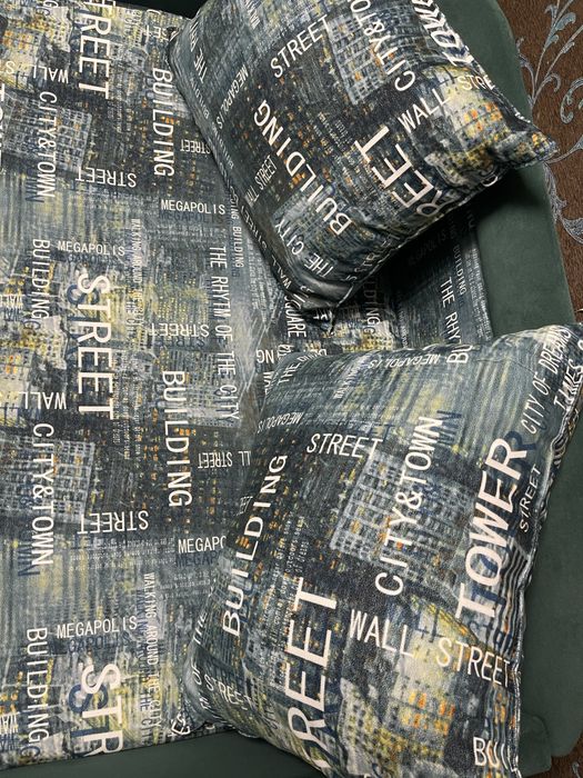 Диван малютка с подушками