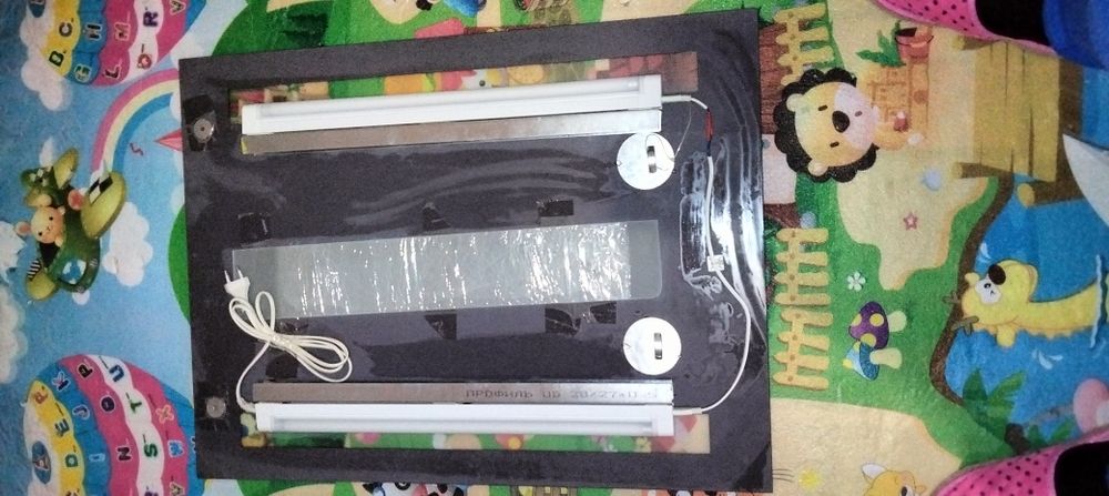 Дзеркало з підсвідкою