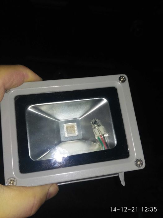 прожектор 220 вольт