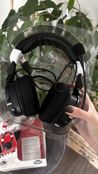 Бездротова гарнітура Datel Game Talk Pro 2, призначена для Xbox 360