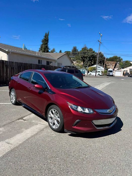 Chevrolet Volt Premier      2017