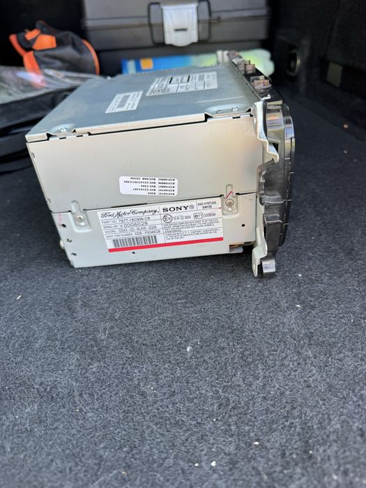 Radio sony ford