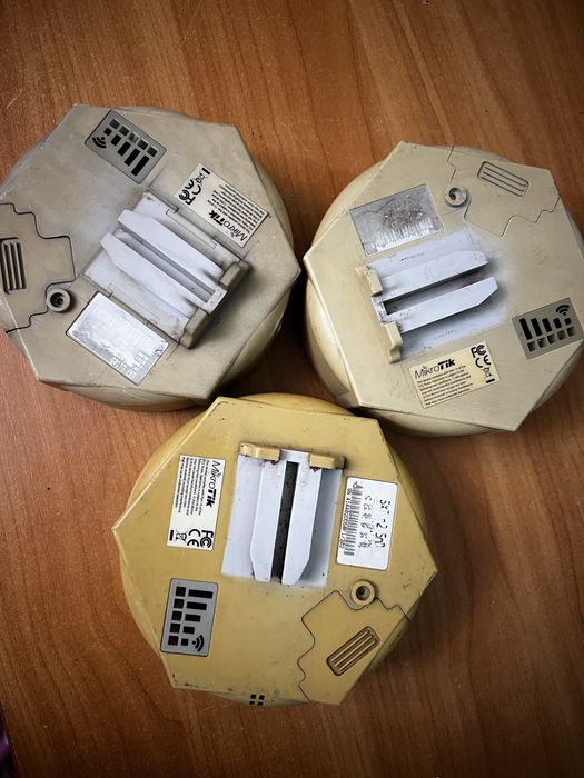 Продам  MikroTik SXT 5nD r2