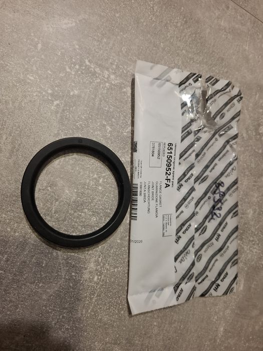 Прокладка під фланець 65150952-FA D=90/70mm для бойлера Ariston