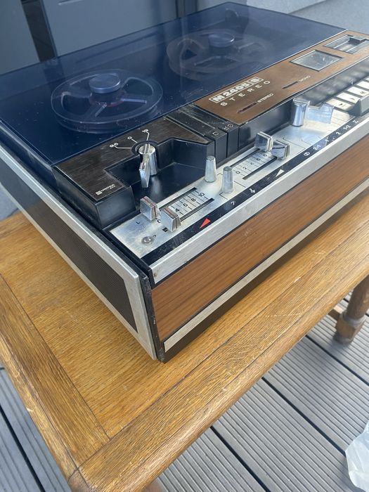 Magnetofon  spulowy 2404