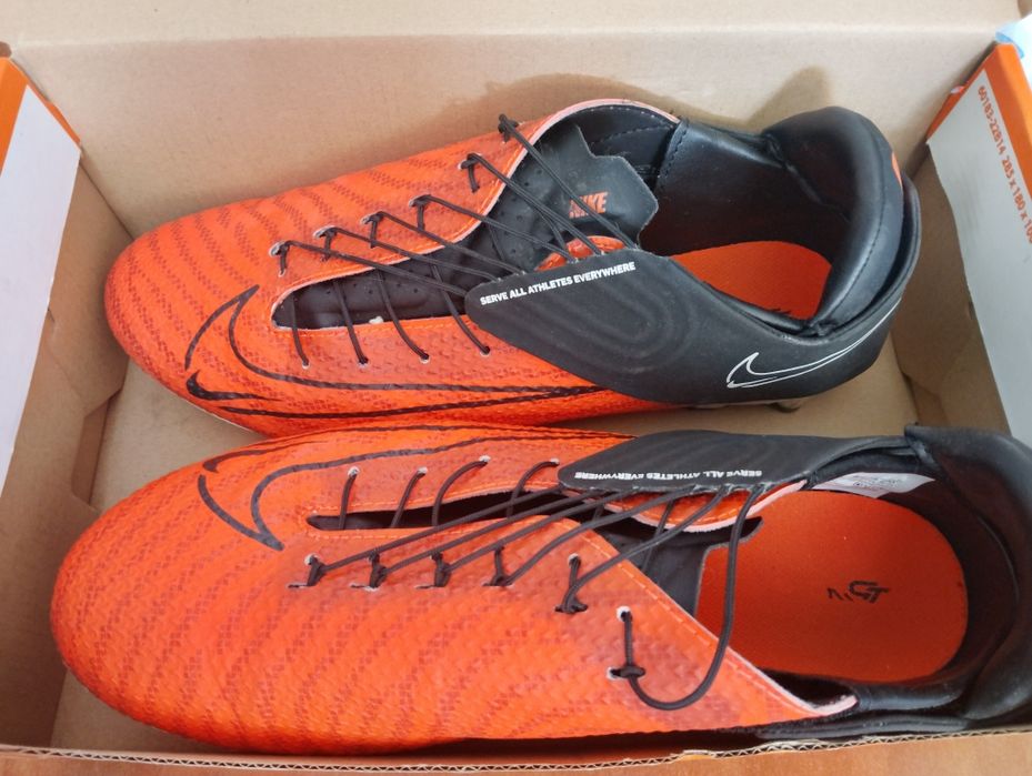 Nike Phantom GT2 Academy FlyEase MG