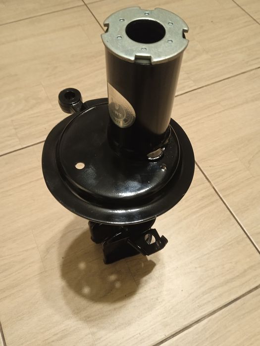 Корпус стійки амортизатора ВАЗ 2108-99,2113-15 правий(вир-во Hort).