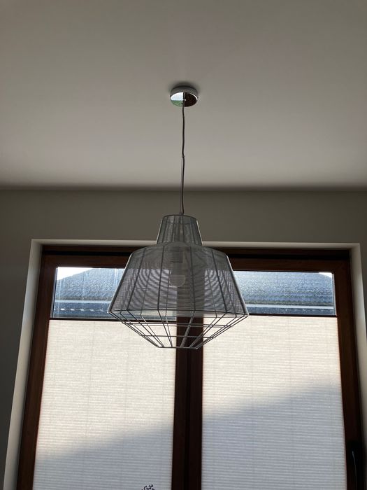Lampa wisząca nad stół