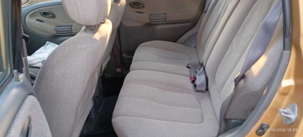 Vendo ou troco Suzuki grand Vitara por carro ou jippe automático foto 3