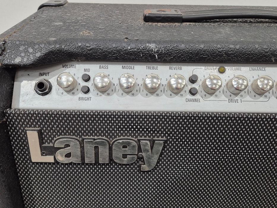 Amplificador Laney TF300 Tube Fusion 120W