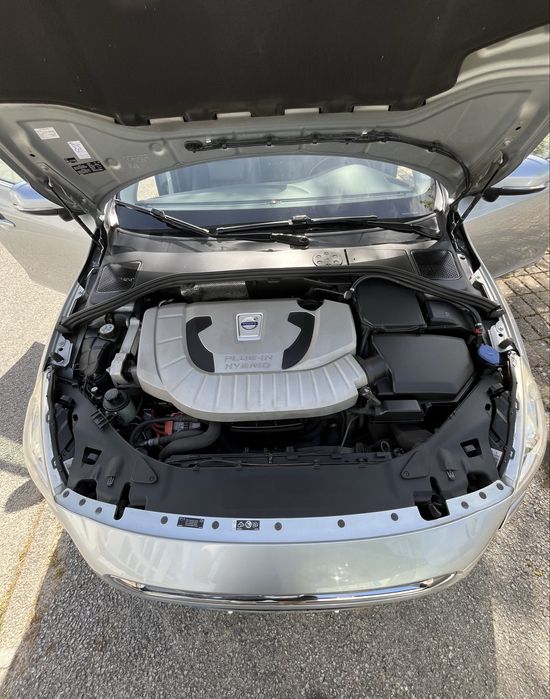 Volvo V60 D6 Híbrido Diesel  Valor negociavel!
