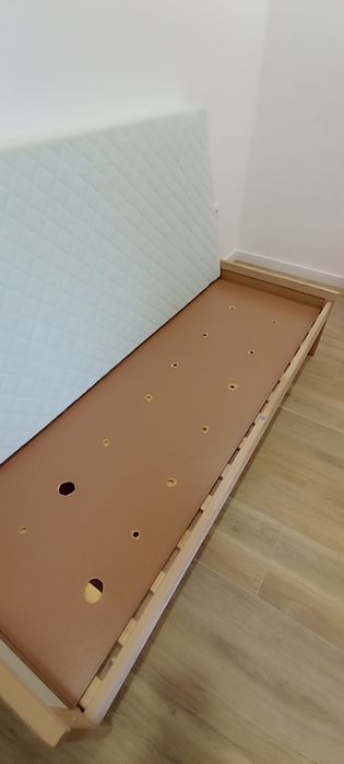 Cama solteiro IKEA com colchão e estrado