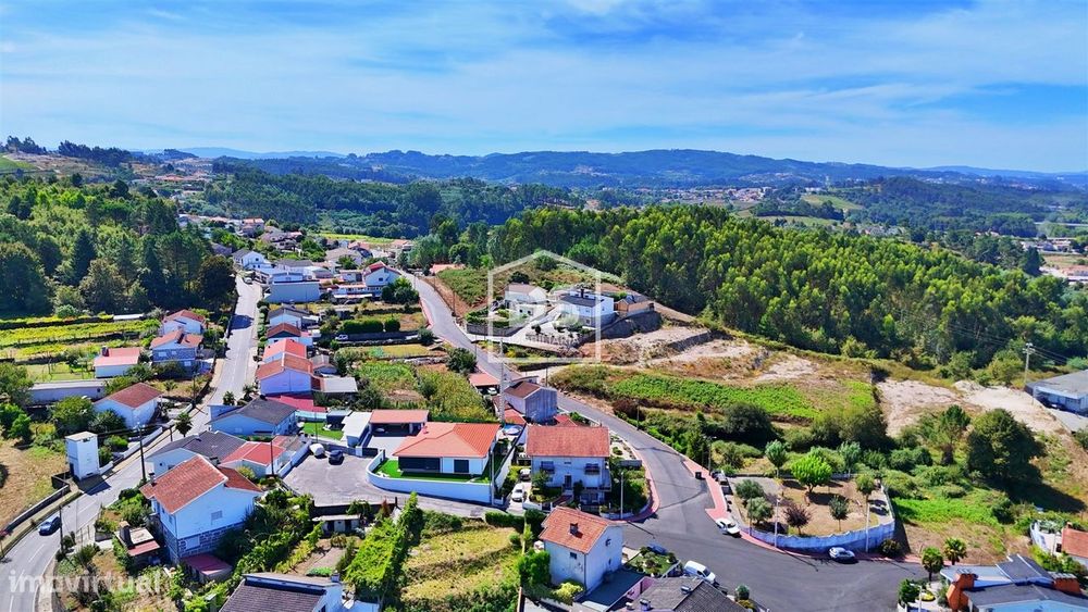 Moradia Isolada T5 Venda em Vilar do Torno e Alentém,Lousada