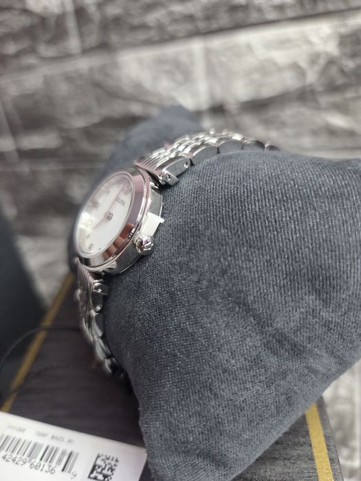 Класичний жіночий годинник Bulova 96P260 стильний подарунок
