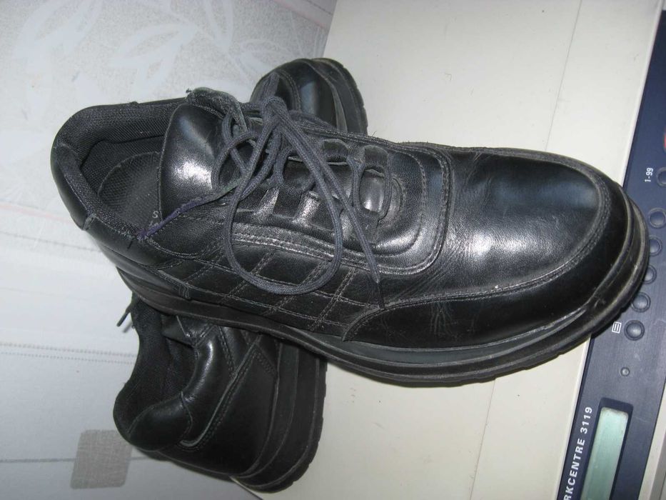 Кроссовки  кожаные теплые потрясающие мощные суперcтильные р44 ст 29см