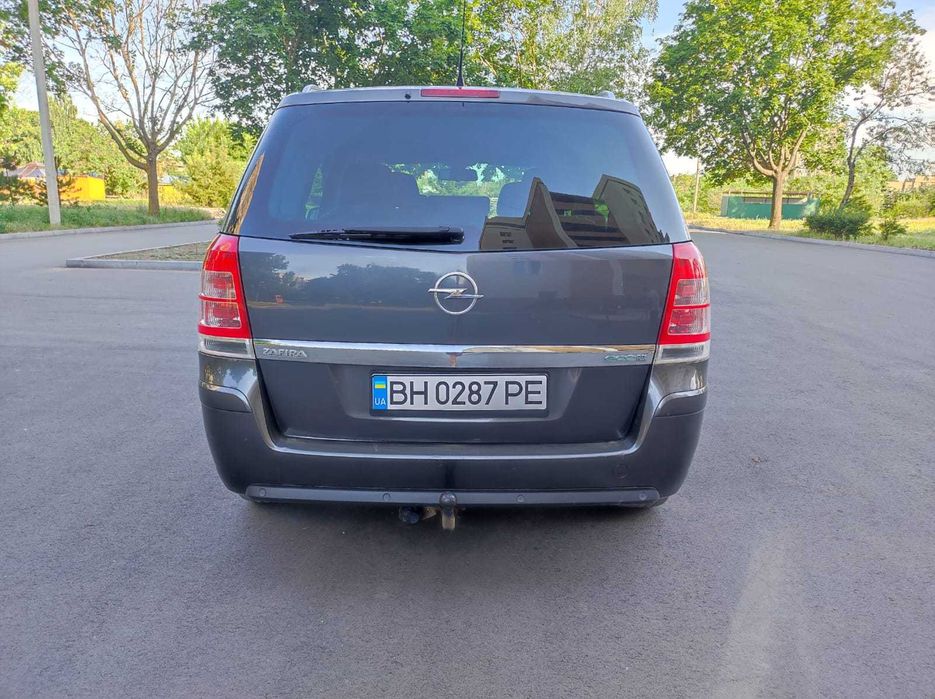 Opel zafira 2011