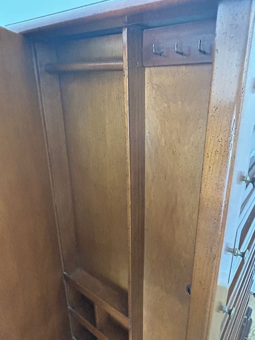 Camiseiro em cerejeira - madeira massiça