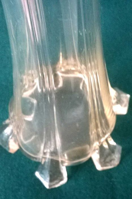 Solitário em vidro incolor hexagonal