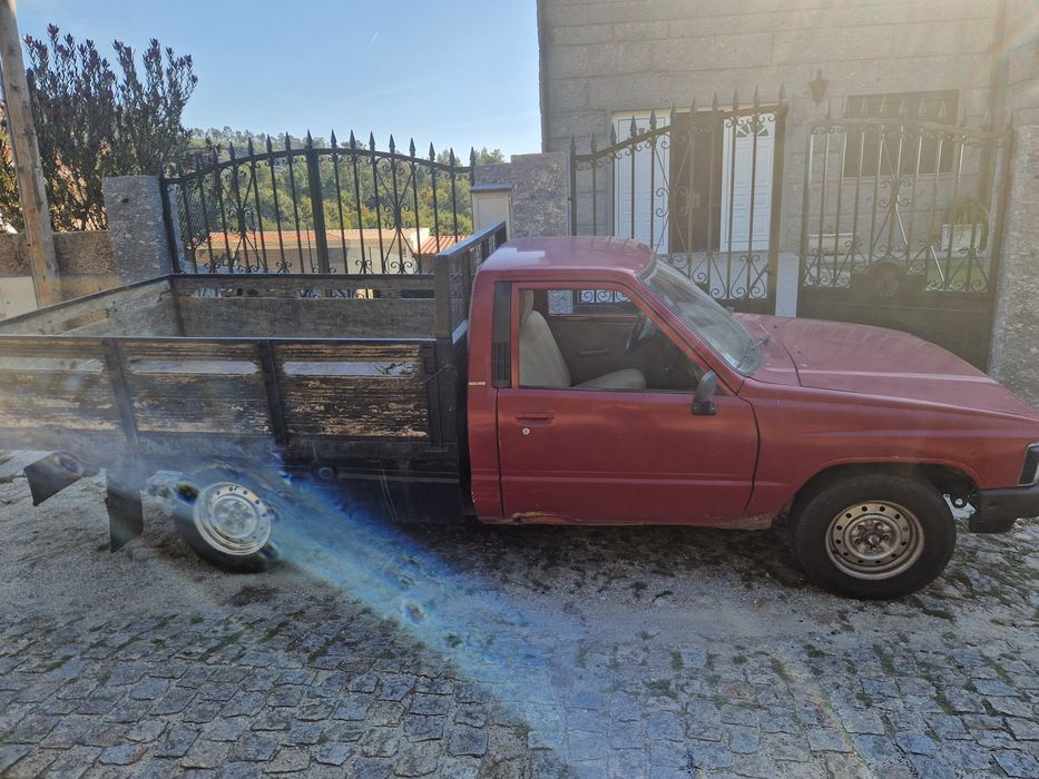 Toyota hilux (caixa aberta)