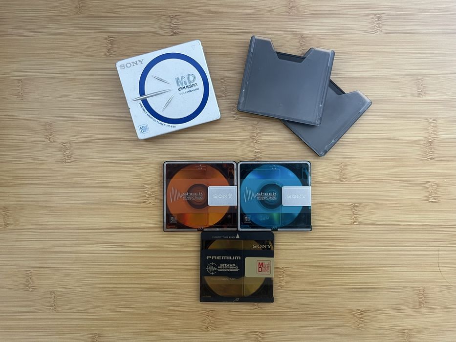 Sony Walkman MiniDisc MZ-E60 + 3 Discos
