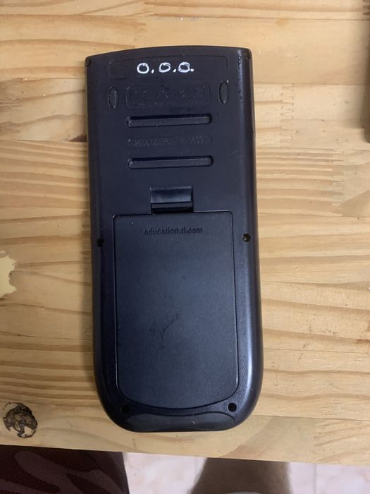Calculadora Gráfica TEXAS TI-84 Plus