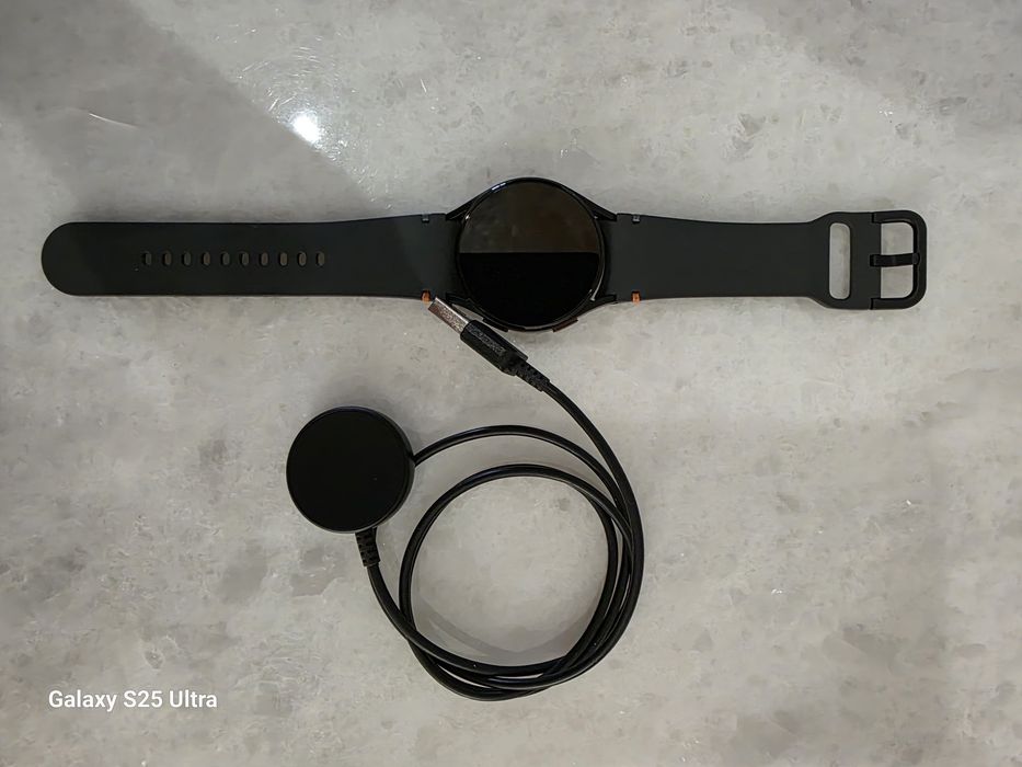 Smartwatch Samsung FE ! Jak nowy !