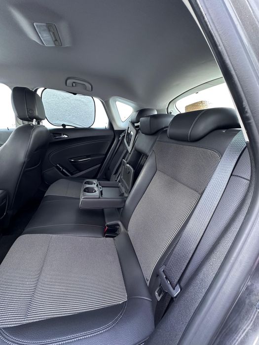 Opel Astra — fotografia 8