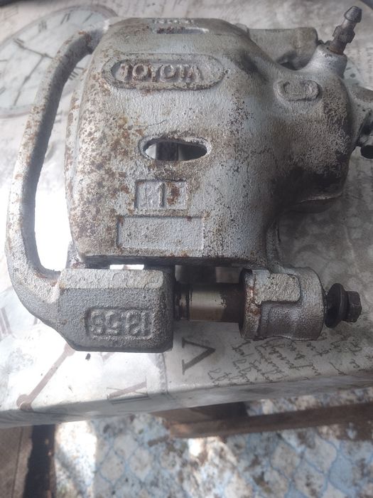 Toyota передние суппорта