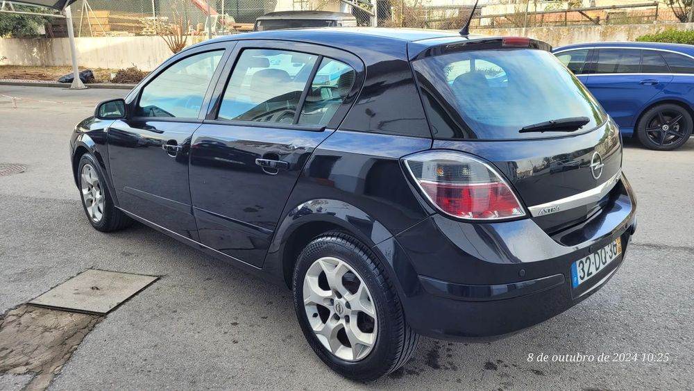 Opel Astra 1.9 CDTi Elegance Auto.