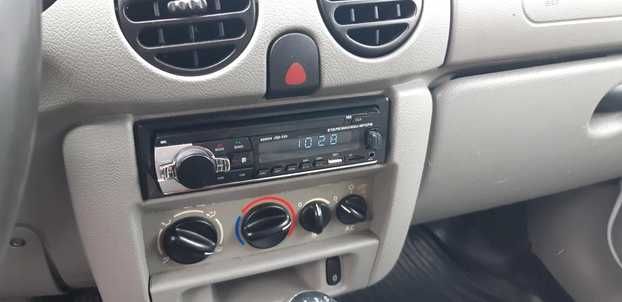 Потужна автомагнітола з дисплеєм і чистим звуком jsd-520вт