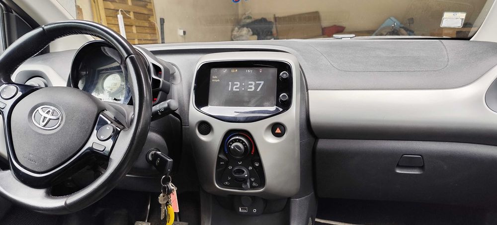 Toyota Aygo 2018 X-Play+AC+X-Touch