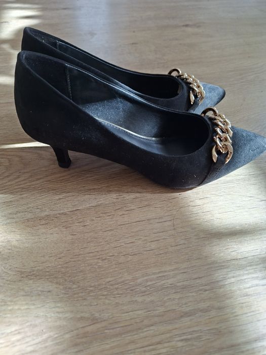 Buty na niskim obcasie 37