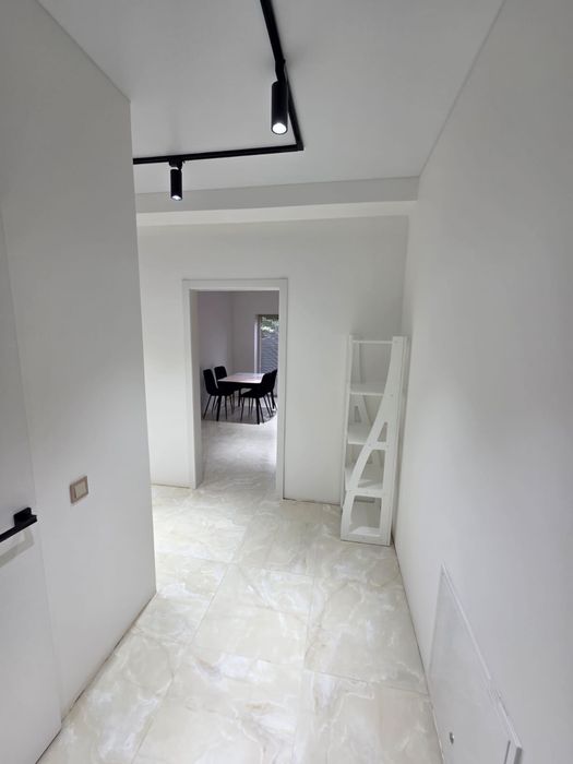 Продаж 2-х кімнатної квартири з ремонтом