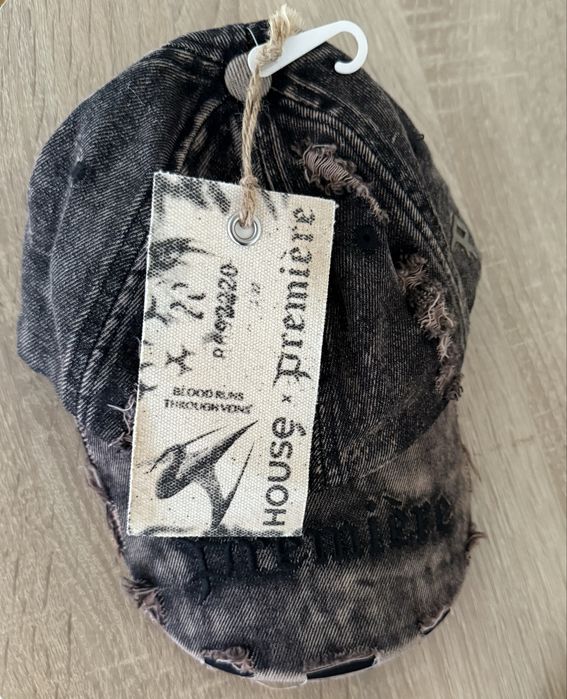 Кепка House універсальна