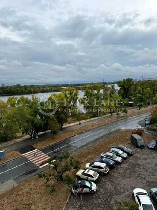 Вид на воду Продам 2к ремонт Оболонь вул Прирічна 27 Набережна Дніпра
