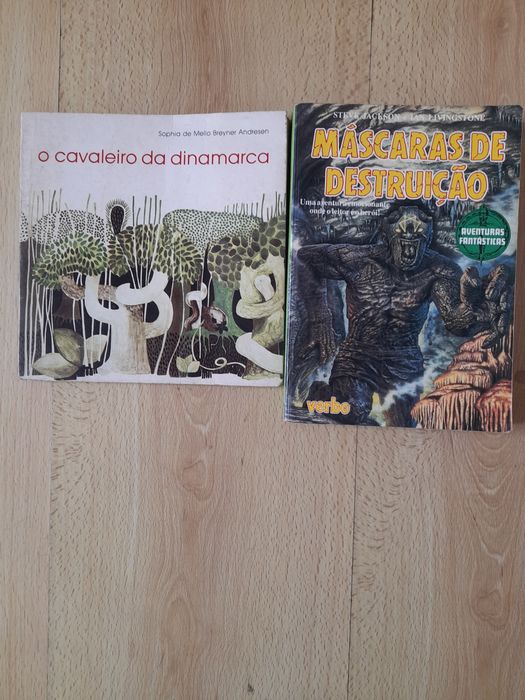 Livros Máscaras de Destruição(neste livro o herói és tu) e o Cavaleiro da Dinamarca
