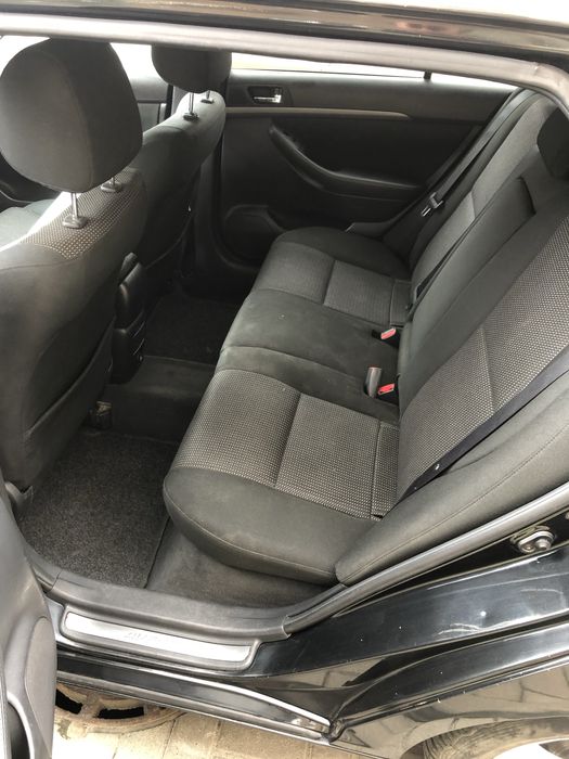 Toyota Avensis 2006p. 2.0 дизель для військових, авто у Львові